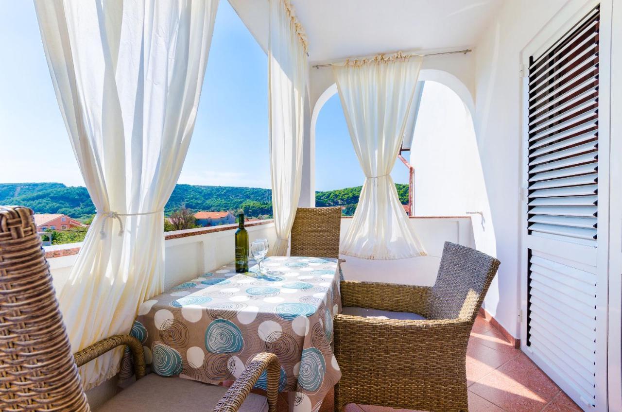 Apartments Marija & Lino Лопар Екстериор снимка